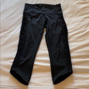 Black crop Lululemon leggings